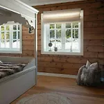 Spacious Family At Nesfjellet With Views Ferienhaus *